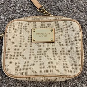 Michael Kors Cross Body Bag white